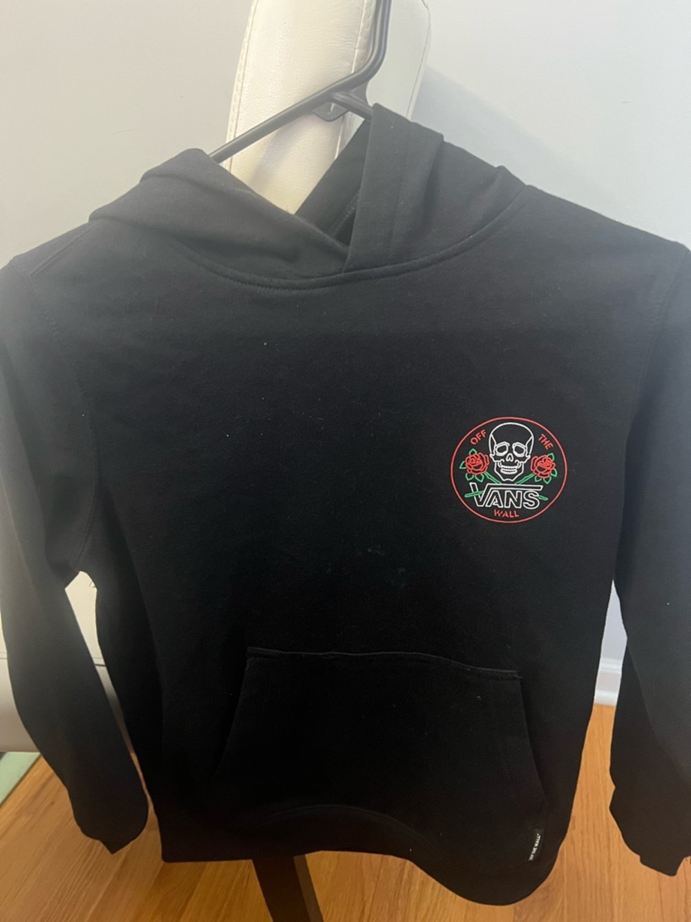 Vans Black Skull & Roses Pullover Hoodie kids